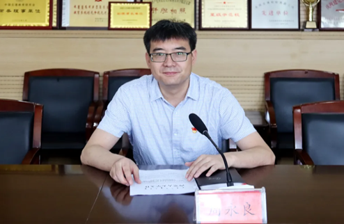 黨委委員、副院長    周永良